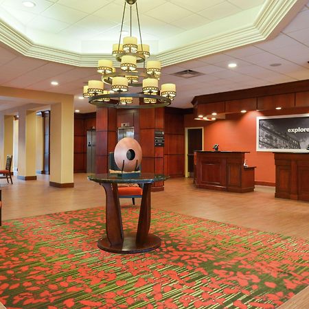 Hampton Inn Frederick Buitenkant foto