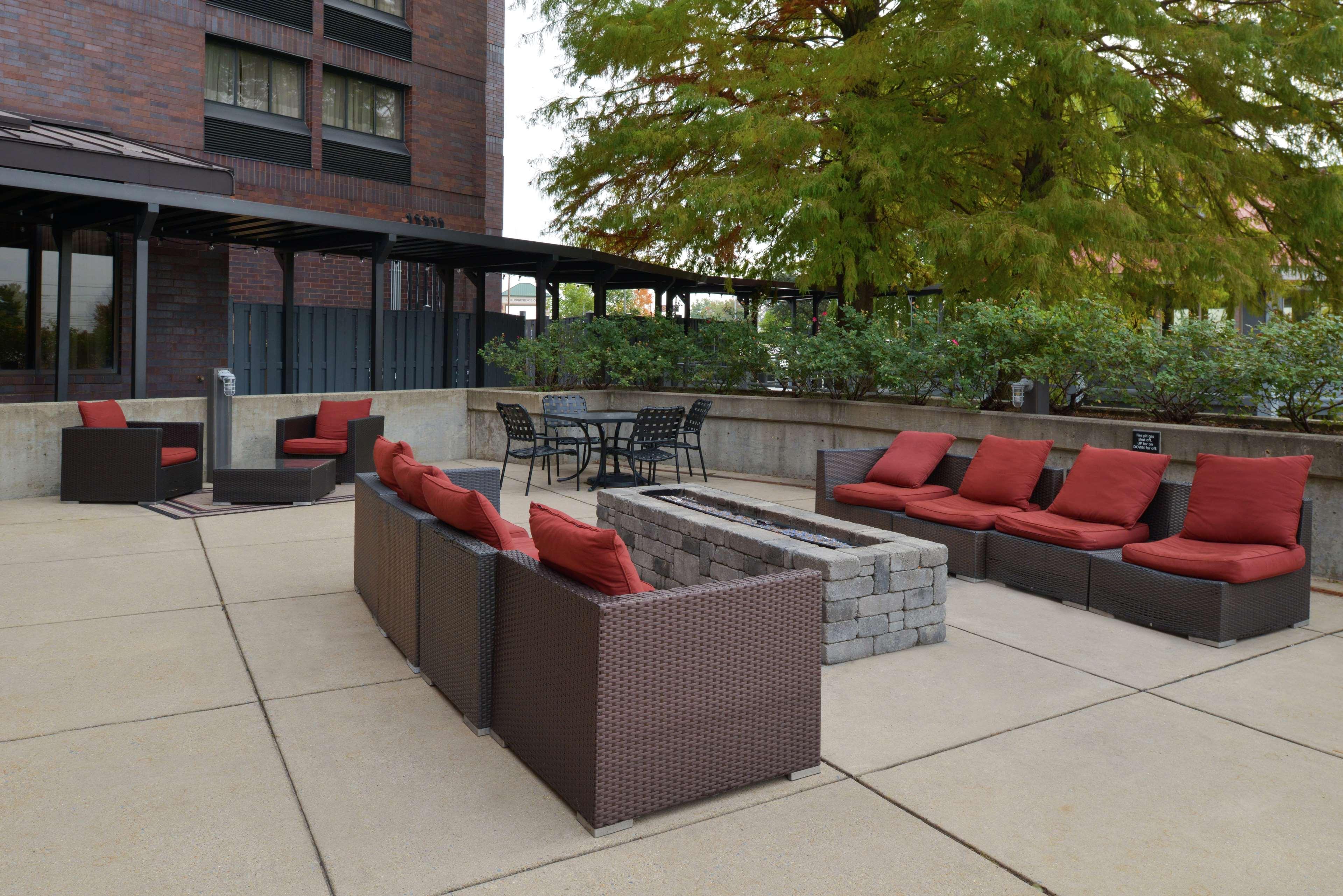 Hampton Inn Frederick Buitenkant foto