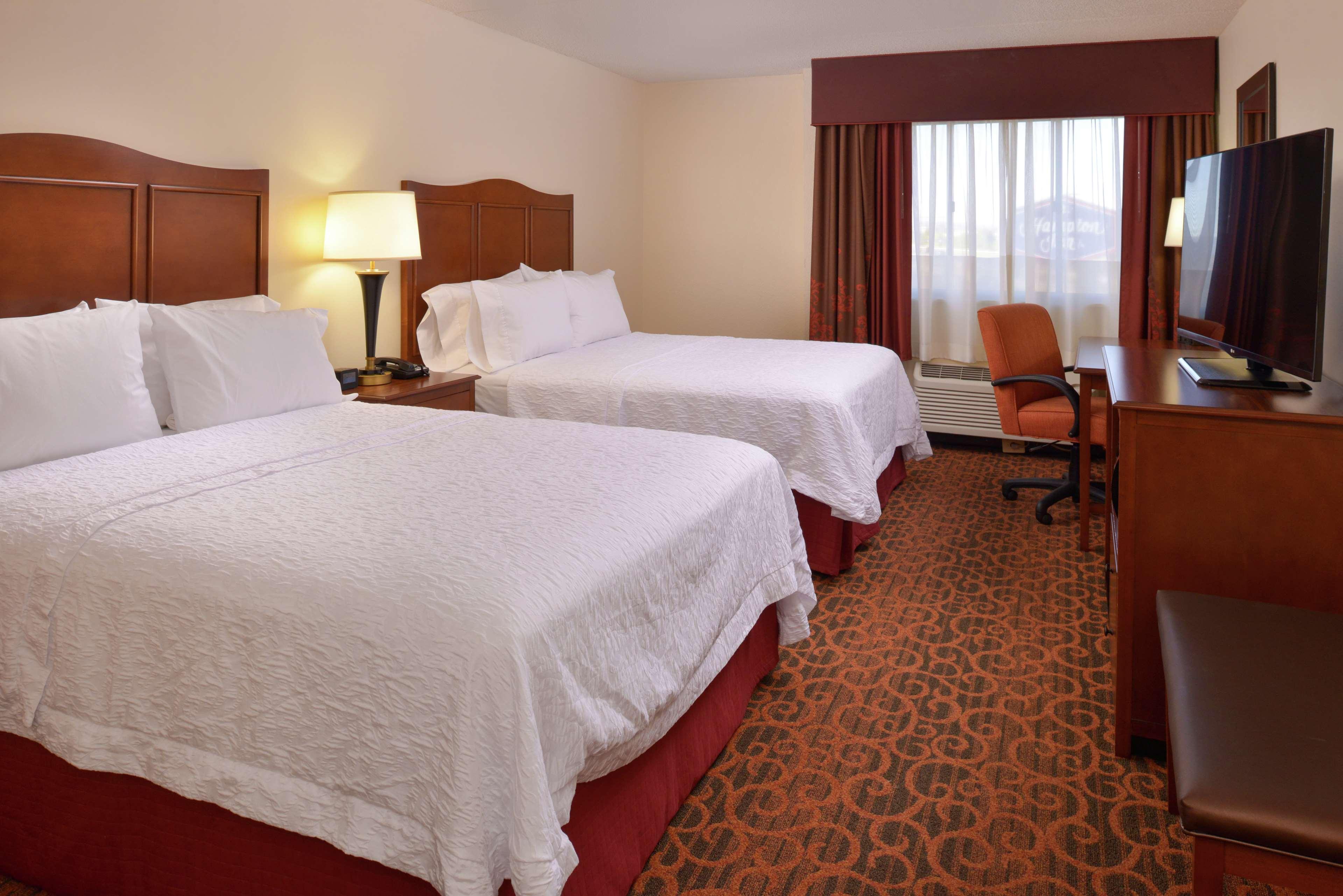 Hampton Inn Frederick Buitenkant foto