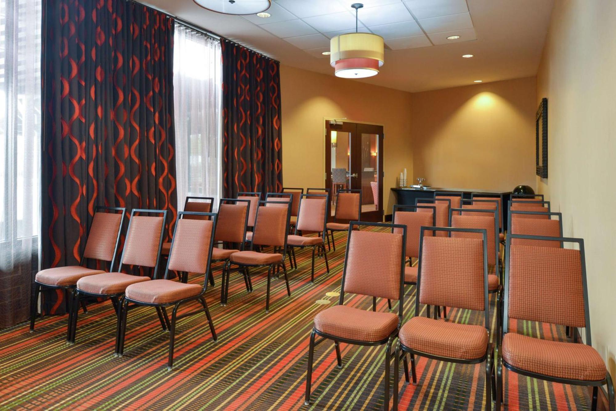 Hampton Inn Frederick Buitenkant foto