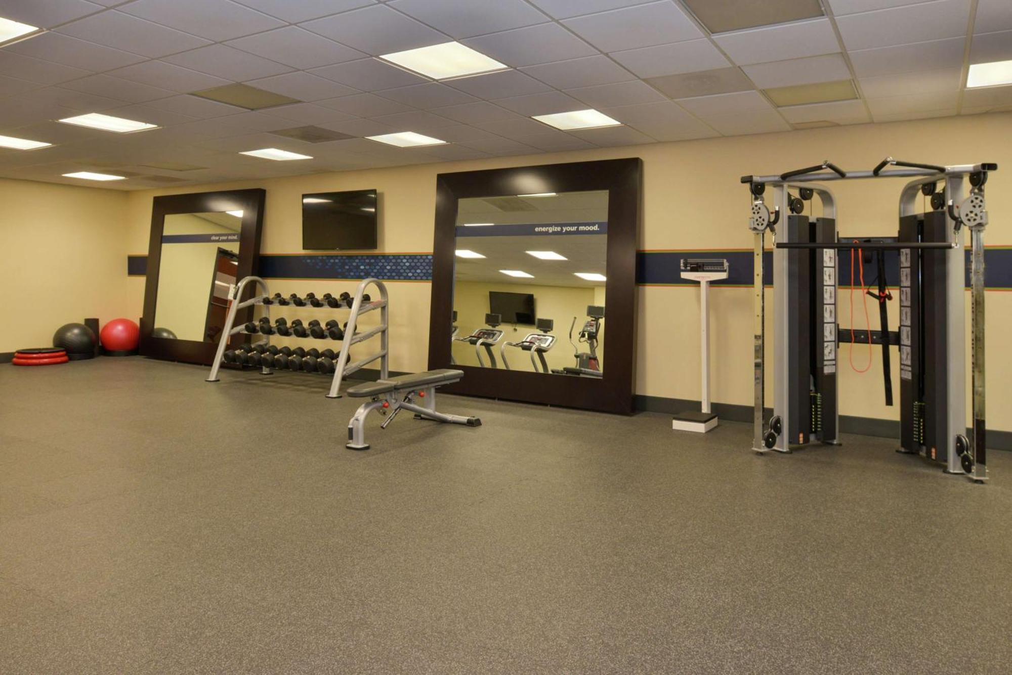 Hampton Inn Frederick Buitenkant foto