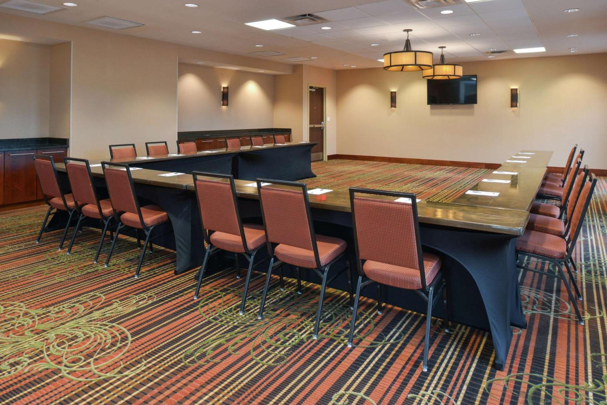 Hampton Inn Frederick Buitenkant foto